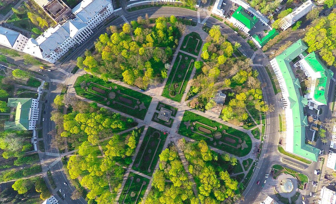 Корпусний парк у Полтаві згори